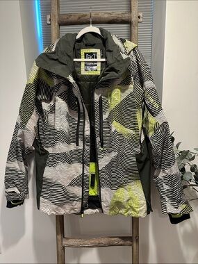 GORE-TEX Kids' Olive, Lime & White Patterned Puffer Jacket
